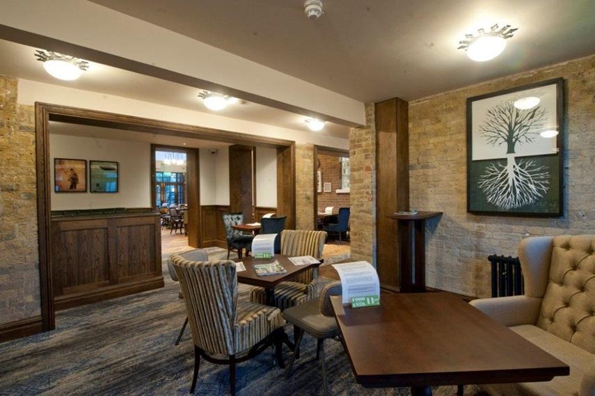 The Golden Hope Wetherspoon Hotel Ситингбърн Екстериор снимка